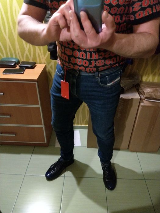 Wyprzedaż spodnie męskie Diesel.