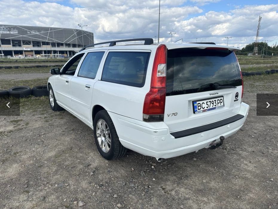 Автомобіль Volvo V70