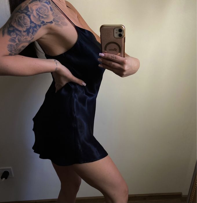 Sukienka satynowa Zara