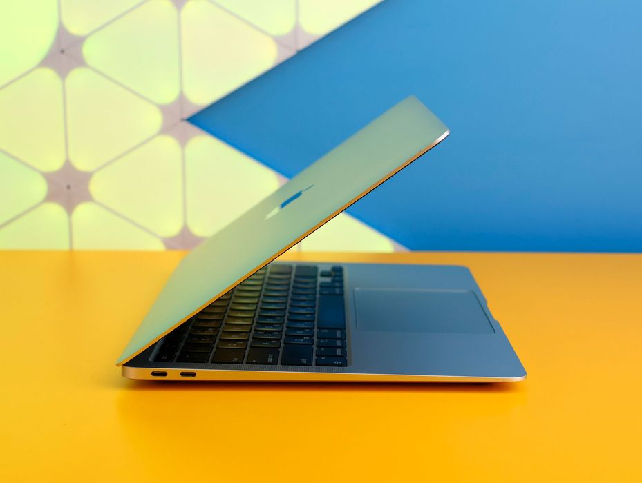 Ноутбук Apple MacBook Air 13" Silver (162539) Б/У З ГАРАНТІЄЮ