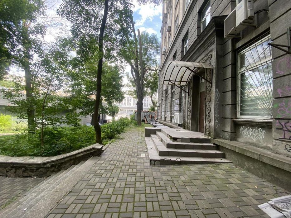 Оренда на вул.Михайла Коцюбинського, 1 офіс на 88,7 м², вигідно