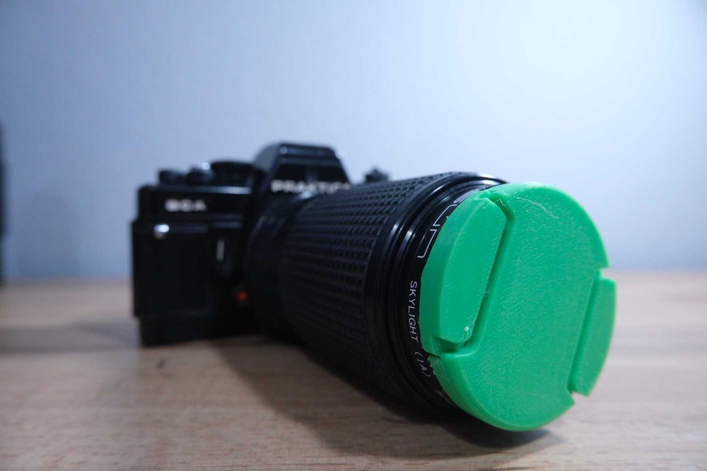 Praktica BCA z obiektywem Prakticar PB 80-200mm f/4.5-5.6 MC Pentacon