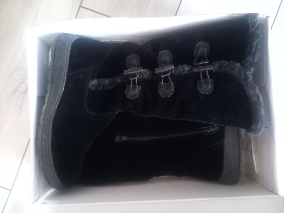 Czarne buty zimowe