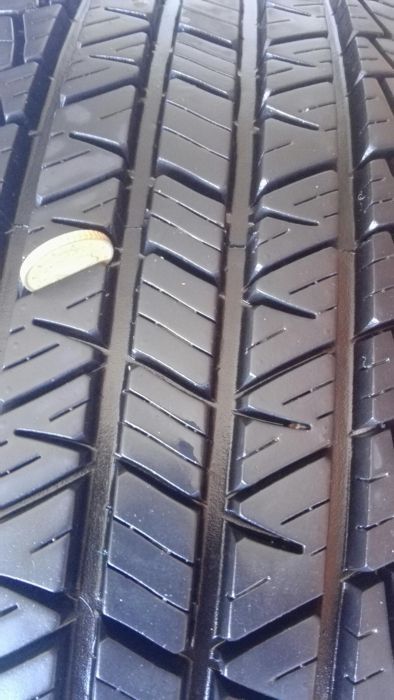 Pneu novo 215/60/17