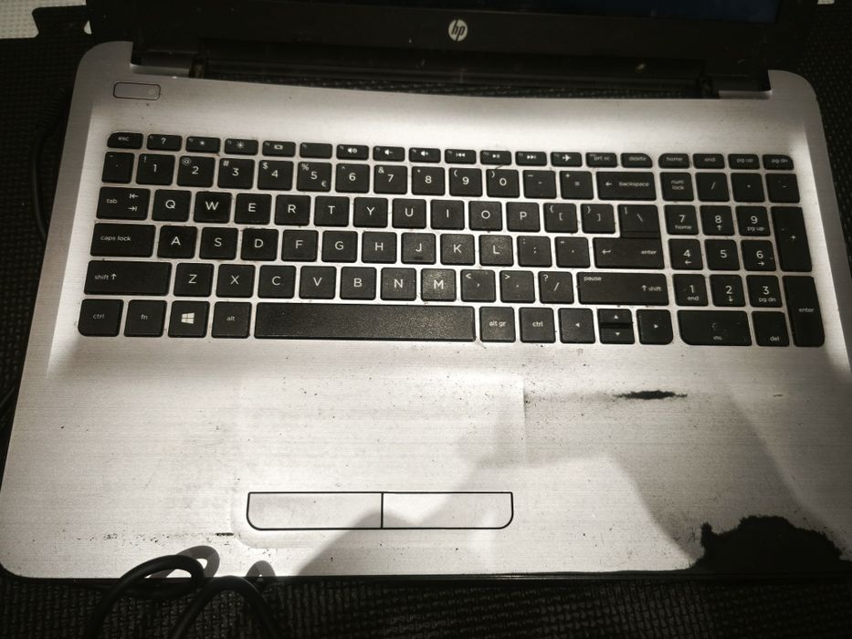 Uszkodzony laptop HP 15 i5 7gen  na części płyta