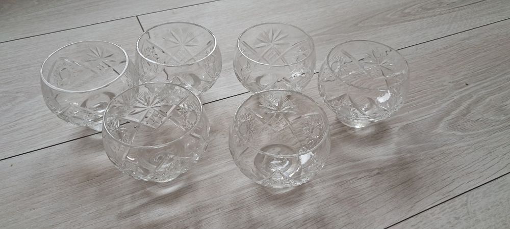 Kryształowe pucharki z czasów PRL