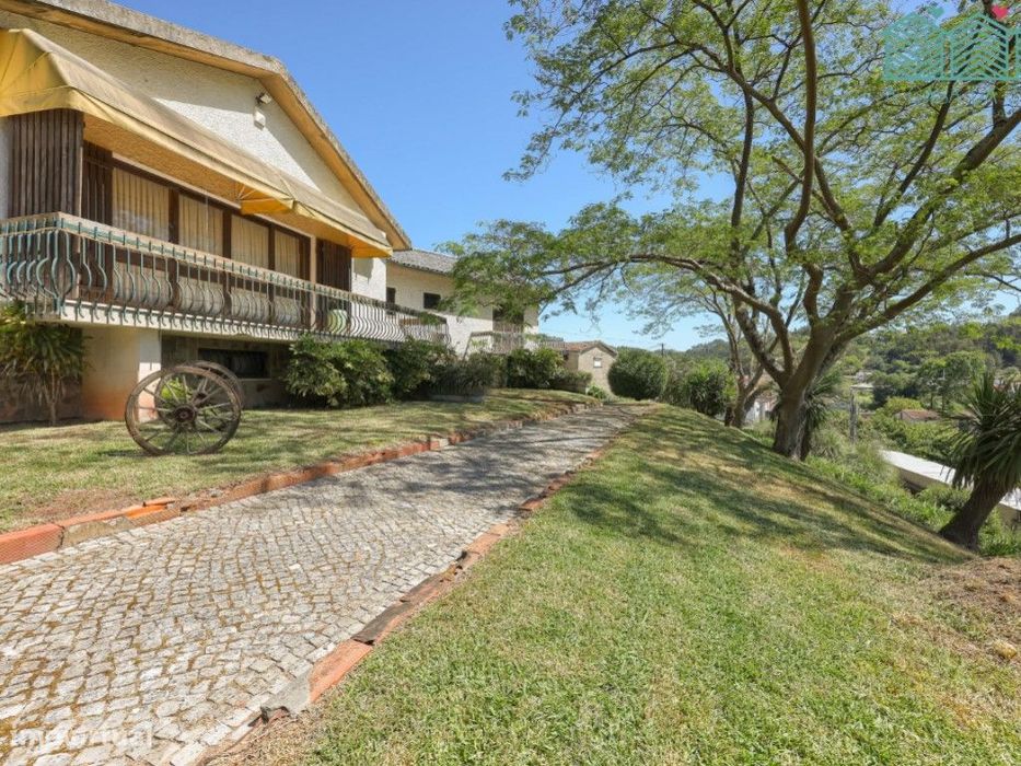 Moradia T5 com Garagem em Águeda