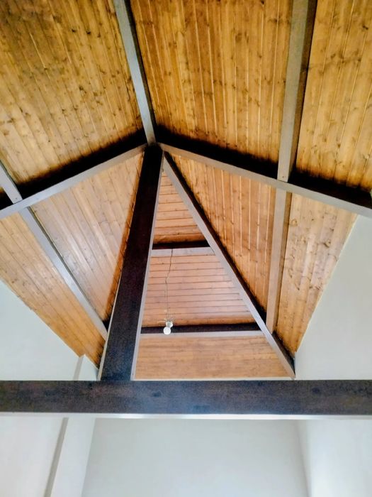 Acabamento de alto padrão. Pintura e Barramento