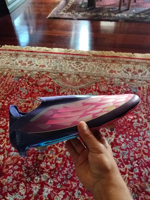 Chuteiras modelo adidas F50 Elite Laceless "LY304"