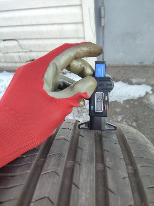 Резина 225/55 17 Continental ContiPremiumContact5 літо комплект