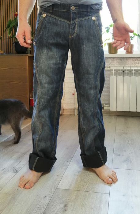 Чоловічі джинси REVOLT