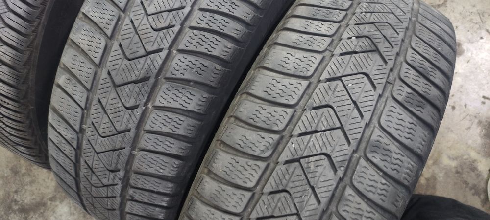Pneus 235/45/18 semi novos
