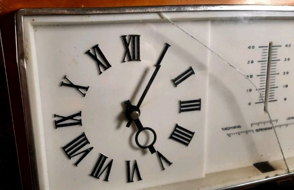 Настольные часы Маяк, барометр, термометр