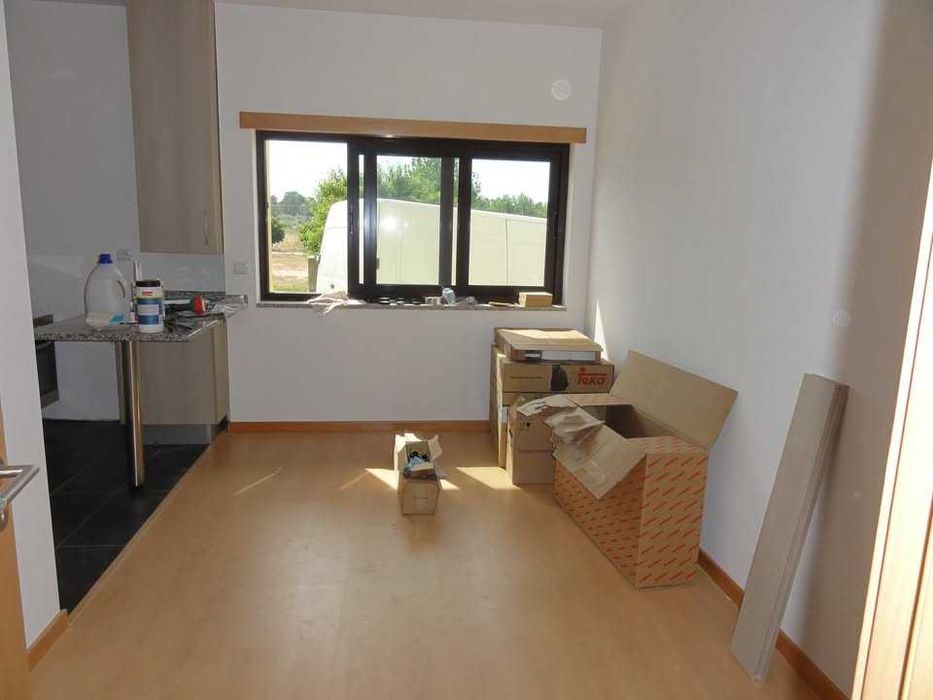 Apartamento T1 na Rua Dr. Diamantino Henriques, Nelas