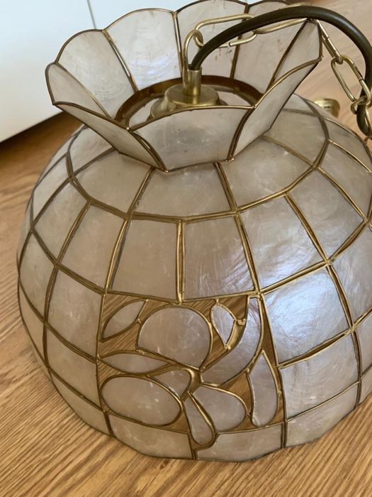 Lampa wisząca z masy perłowej