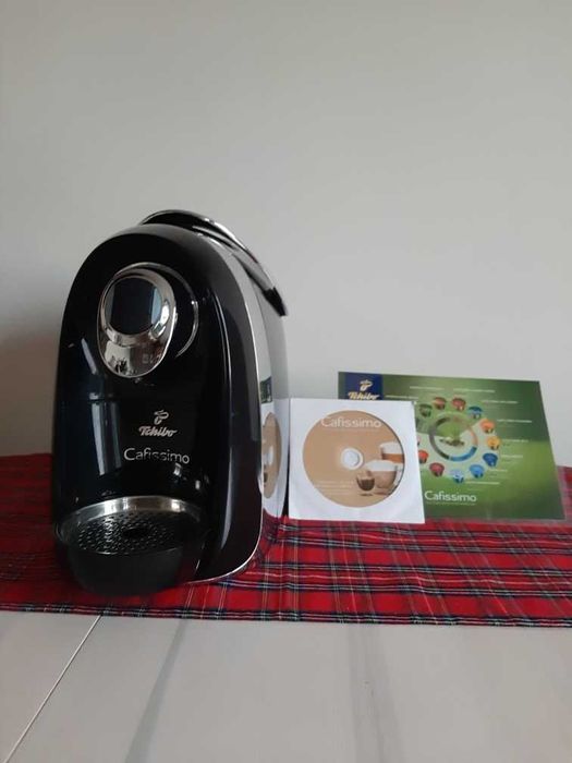 Ekspres kapsułkowy Tchibo Cafissimo + zapas kapsułek 60 szt