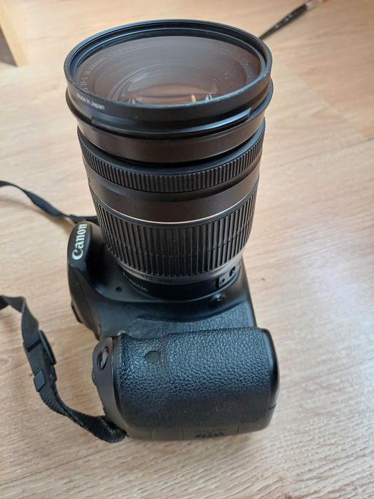 Máquina fotográfica Canon EOS 60D + objetiva Canon 18-200 + Jessops filter + Macro DigiEye