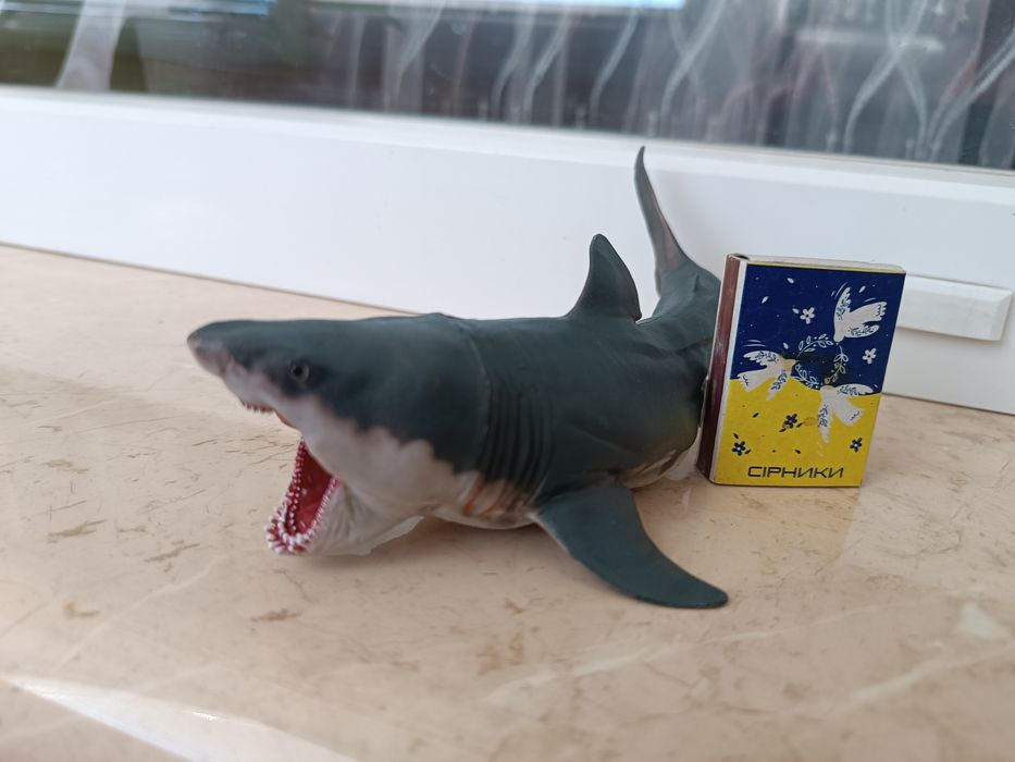 Фигурка акула мегалодон