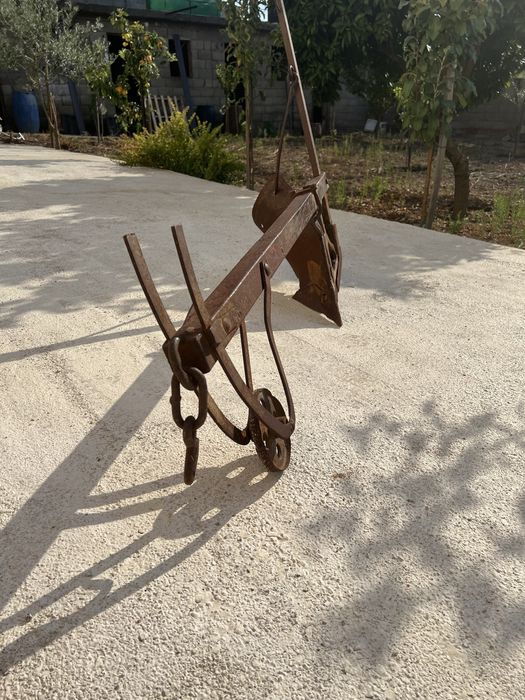 Charrua em ferro muito antiga