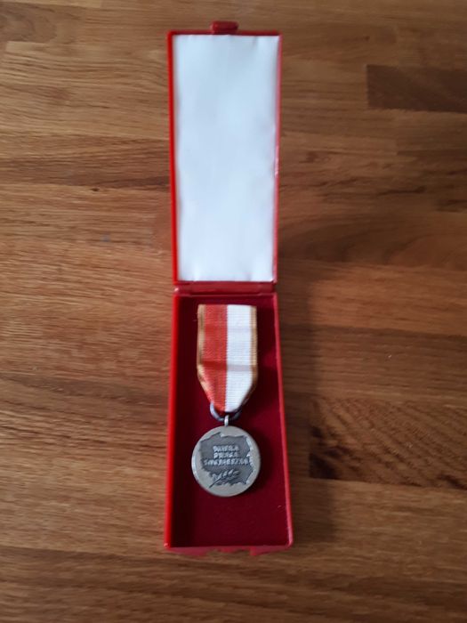 Medal Walka Praca Socjalizm 1984