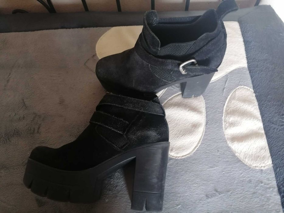 Botas altas confortáveis.64409205596546121
