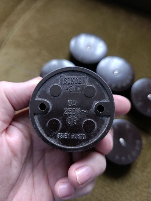 Puszki łączeniowe rozgałęźne elektryczne bakielitowe 6 szt