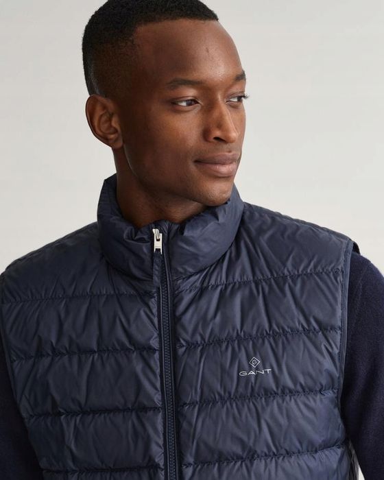 Gant 40 L Kamizelka Męska Bezrękawnik Kaczy Puch Light Down D2416