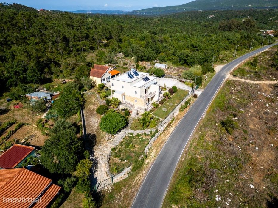 Moradia bi-familiar (2 moradias V3) com piscina aquecida e terreno ...