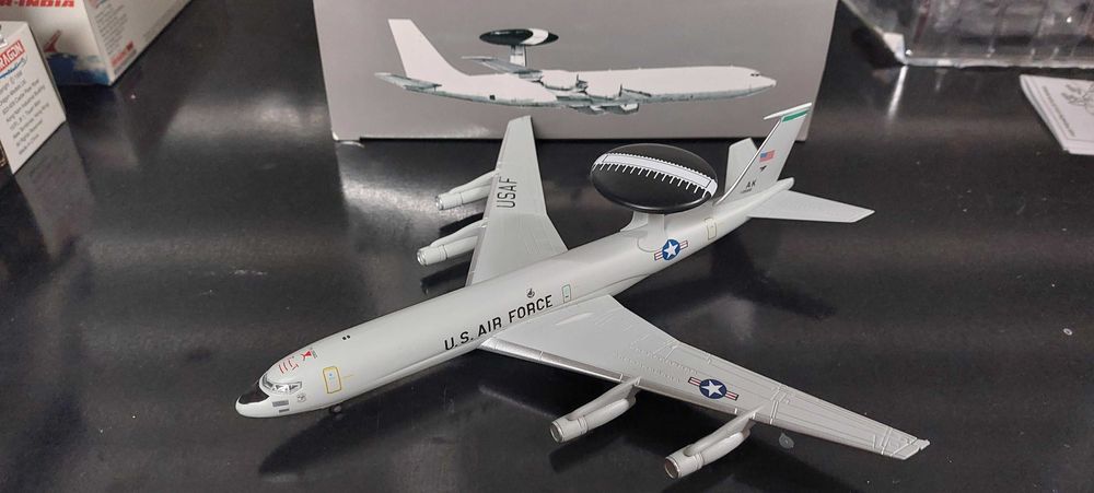 Avião Boeing Aviões Airbus escala 1/200 Boeing E-3 Sentry