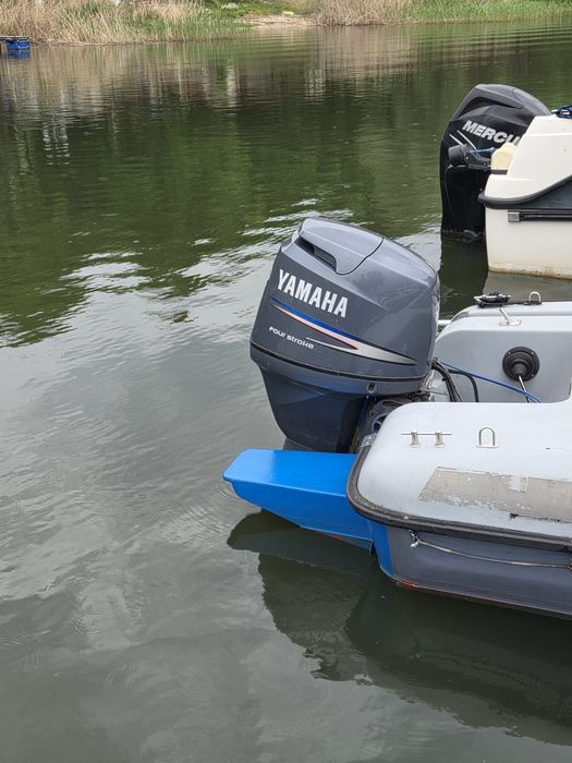Łódź kabinowa z silnikiem 100 KM Yamaha