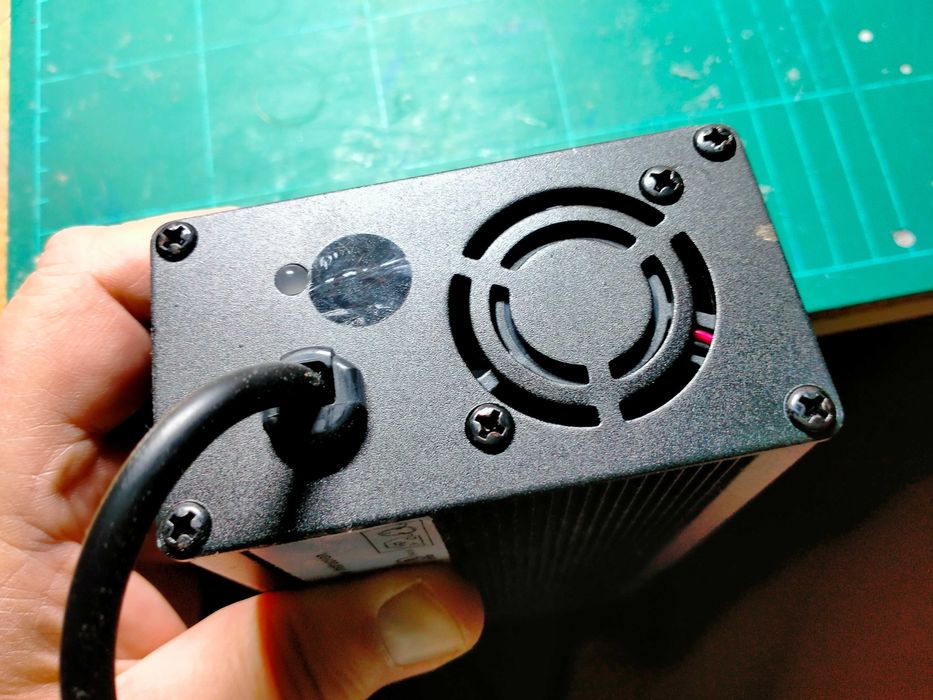 Ładowarka do hulajnogi - mocna