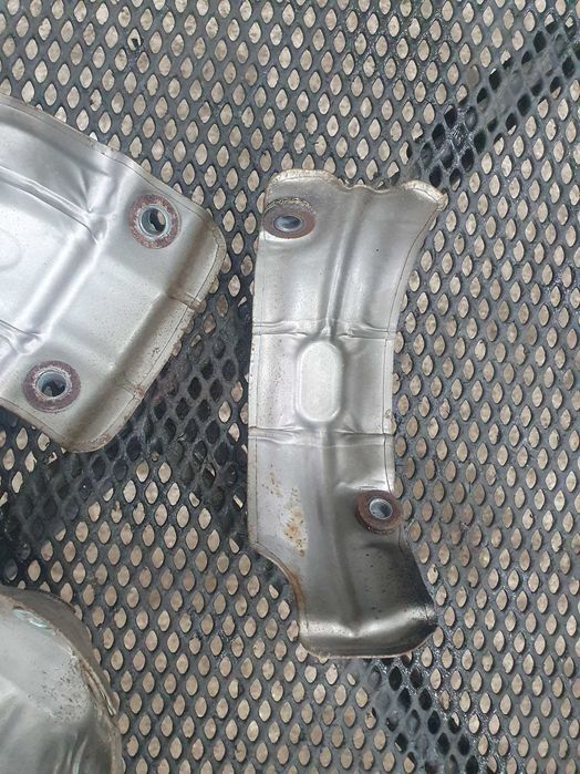 Obudowa osłona termiczna DPF Toyota Avensis t25 2 II 2.2 d4d 177km kpl