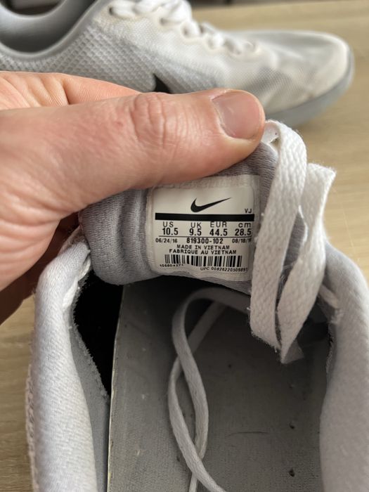 Кросовки Nike Revolution 3