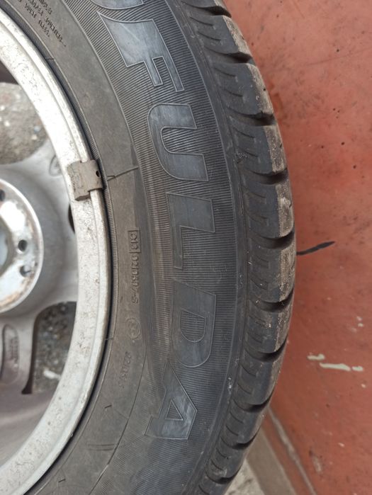 Литі диски з гумою R15