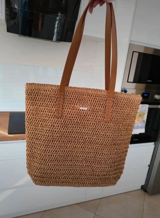 Torebka damska torba słomiana pleciona na ramię beżowa brązowa Guess
