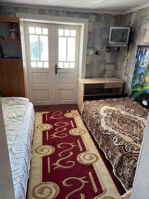3х. кімнатна. кв. в  будинку, масандра. Є парковка.