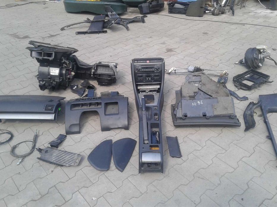 Audi A4 B6 B7 8E0 Przekładka Anglika Deska Pedały Dywan