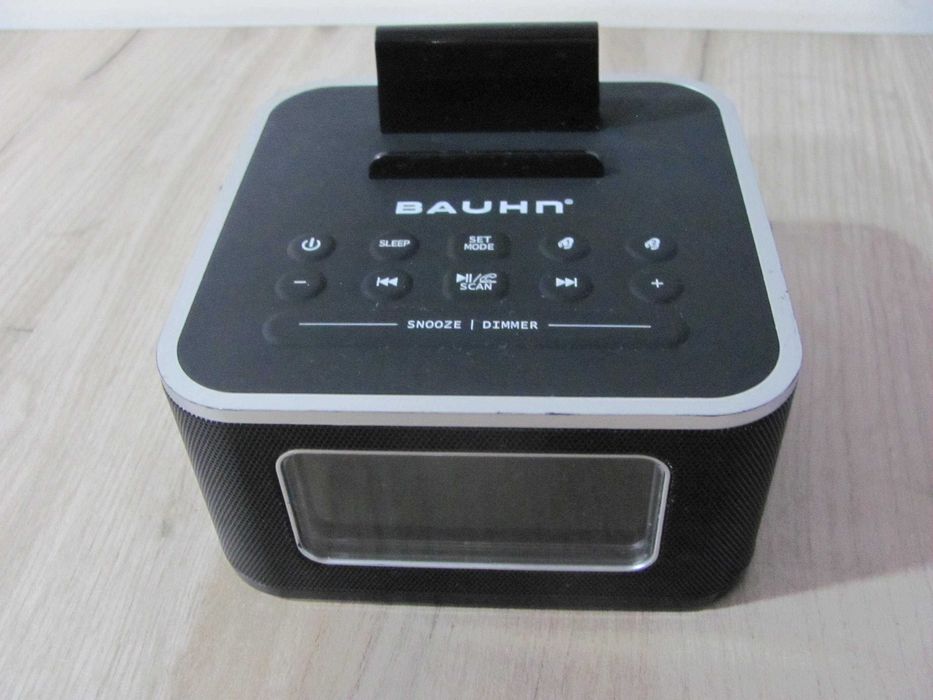 Radio z Budzikiem Bluetooth AUX Ładowanie BAUHN