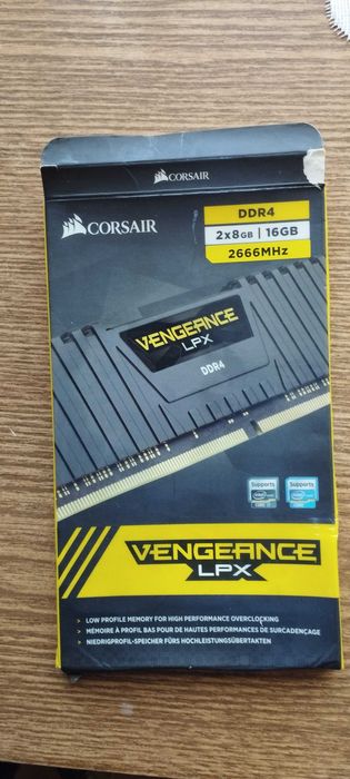 Оперативна память DDR4 16 gb