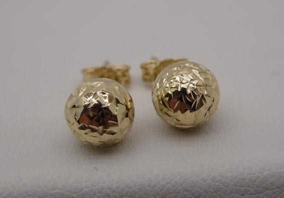 Złote diamntowane kolczyki kulki 7 mm.
