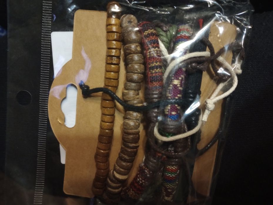 Sprzedam zestaw bransoletek 5 sztuk nowe