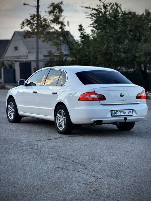 Skoda Superb 2012
