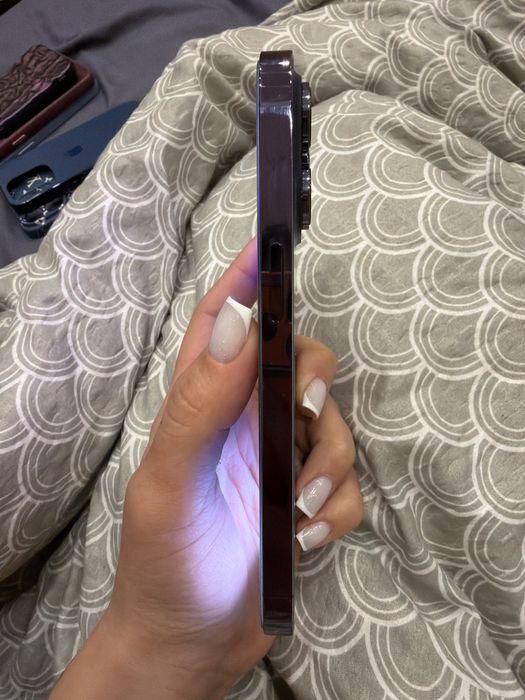 Iphone 14 pro deep pearple