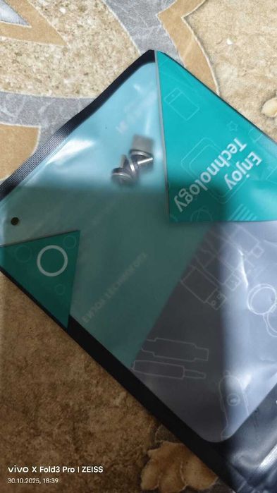 Końcówki magnetyczne okrągłe do telefonu.