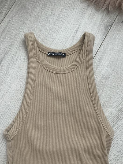 бежеве платя від zara