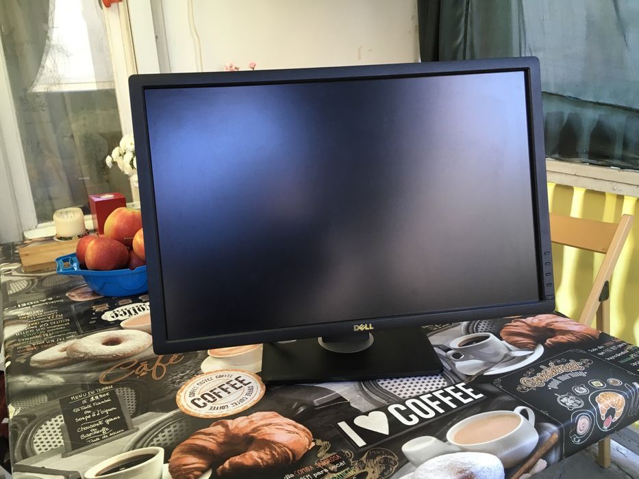 Монитор Dell 24"