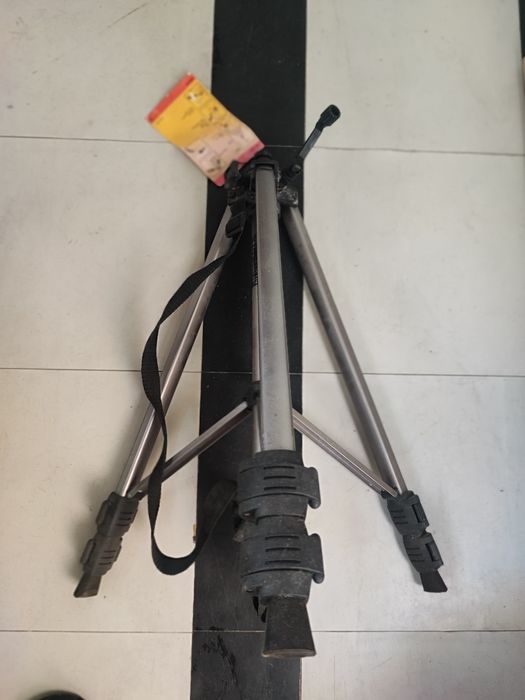 Vendo Tripé para Nível Laser