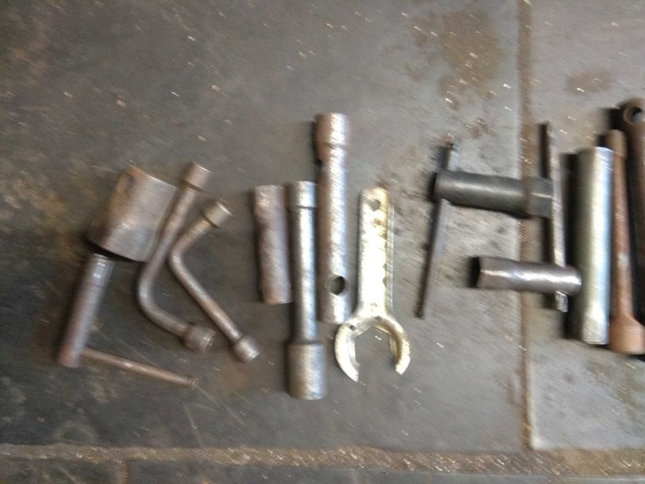 продам инструмент, ключи.