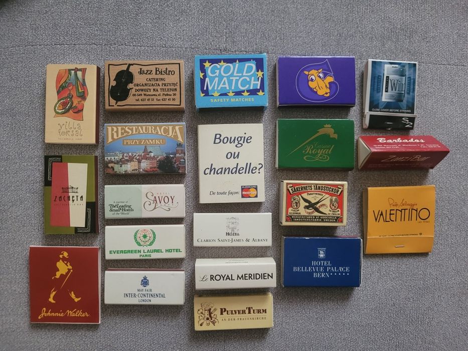 Kolekcja pudełek z zapałkami