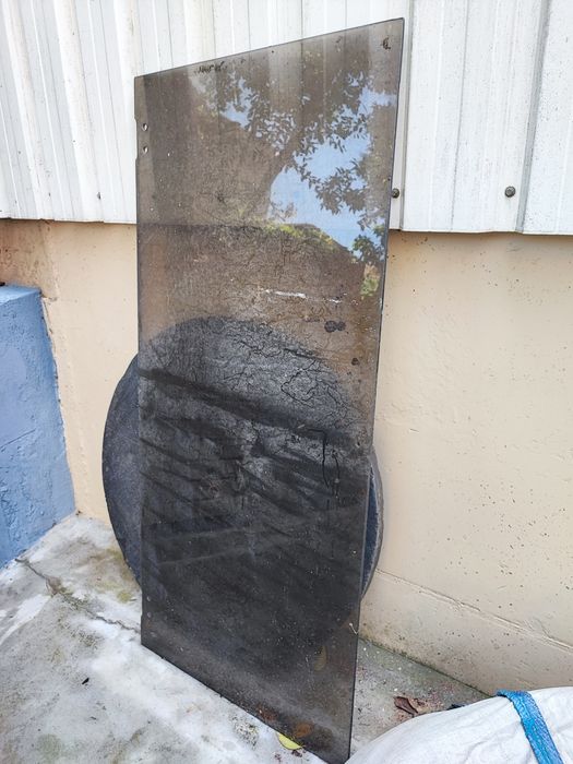 Porta de vidro castanho